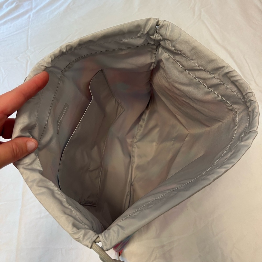 lululemon Multicolor Drawstring Backpack - NWT - Picture 3 of 5